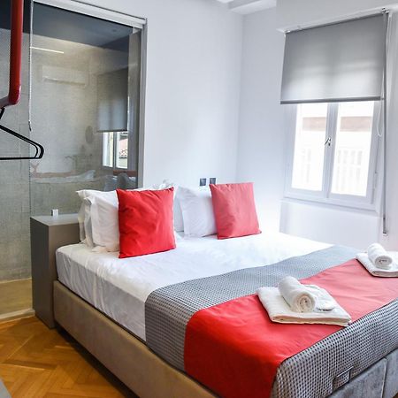 Central44 Lol Budget Room @Ermou Street Atenas Exterior foto